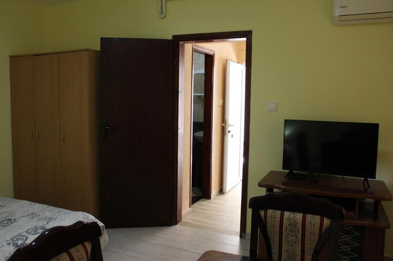 Apartmani Franovic Тиват Экстерьер фото