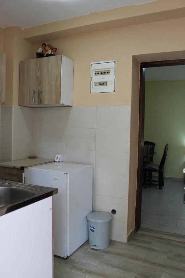 Apartmani Franovic Тиват Экстерьер фото