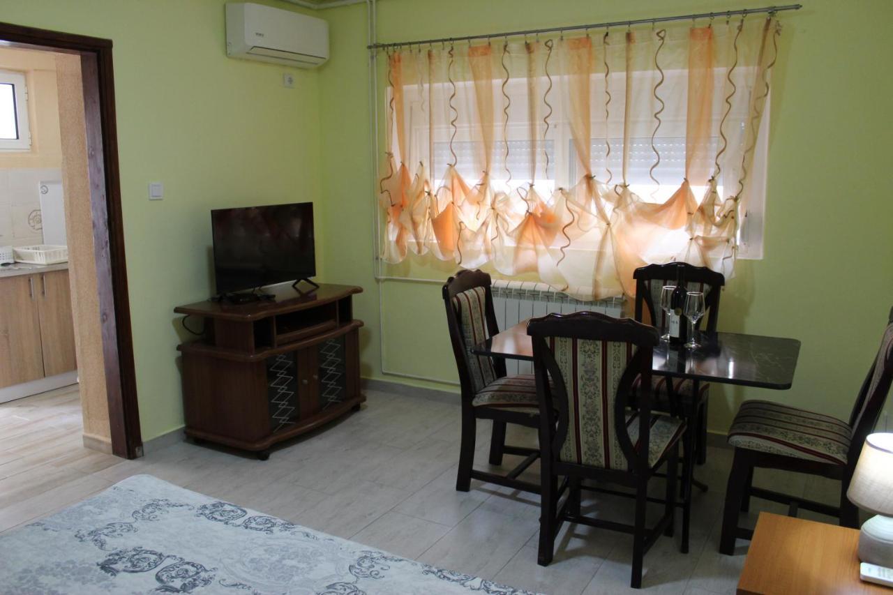 Apartmani Franovic Тиват Экстерьер фото